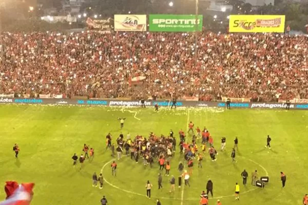 Los primeros festejos de los hinchas de San Martín por un nuevo ascenso a Primera