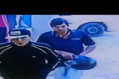 Las cámaras de dos comercios permiten dar con sus asaltantes