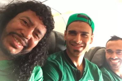 ¿René Higuita viene a Tucumán? La buena onda del histórico arquero con los hinchas de Atlético