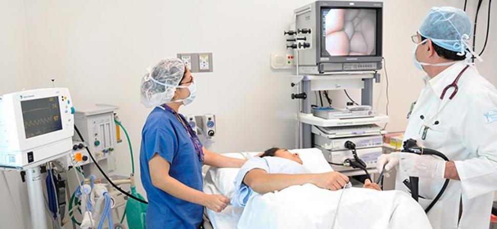 ESTUDIO. La endoscopía digestiva requiere de estrictos y adecuados controles. 