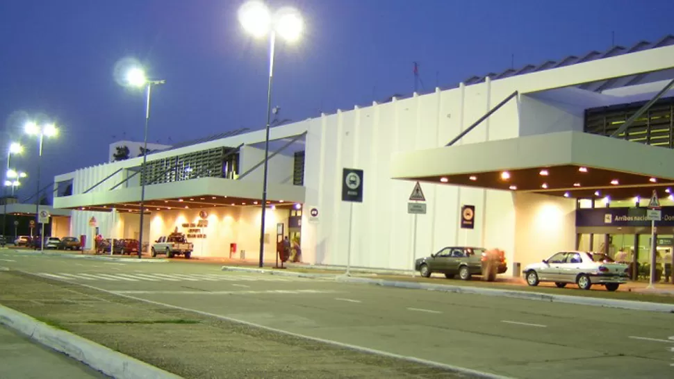 El aeropuerto internacional Benjamín Matienzo. ARCHIVO