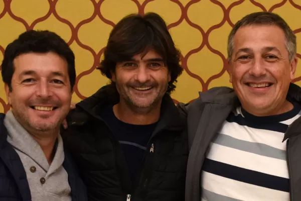 Forestello llegó a un acuerdo y seguirá como DT de San Martín