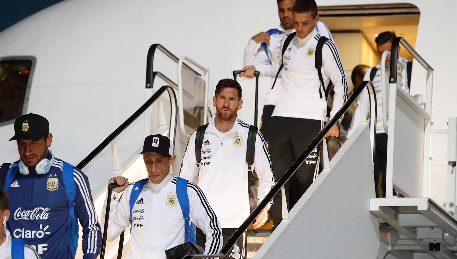EN TIERRA. Messi y compañía ajustarán los detalles necesarios en Moscú de cara al debut del próximo sábado ante Islandia. REUTERS