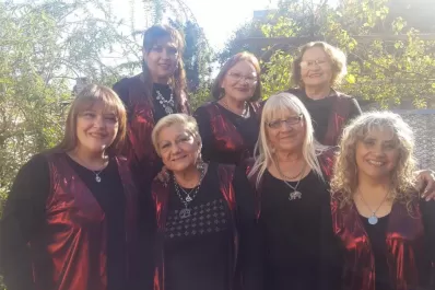 Las Minifaldas siguen cantando y bailando