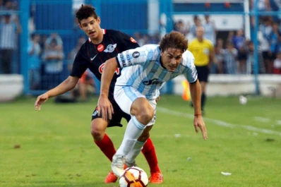 En Atlético, García y Cabral siguen sin firmar, pero estarían al caer