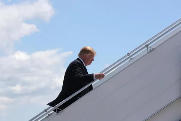 Trump abandonó la cumbre con una amenaza velada