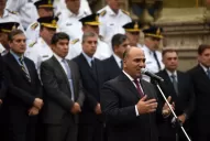 Qué dice el proyecto que firmó Manzur para que se castigue a empleados narcos