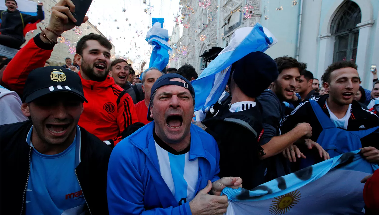 Video: así se vivió la fiesta de Mundial afuera del estadio Luzhniki