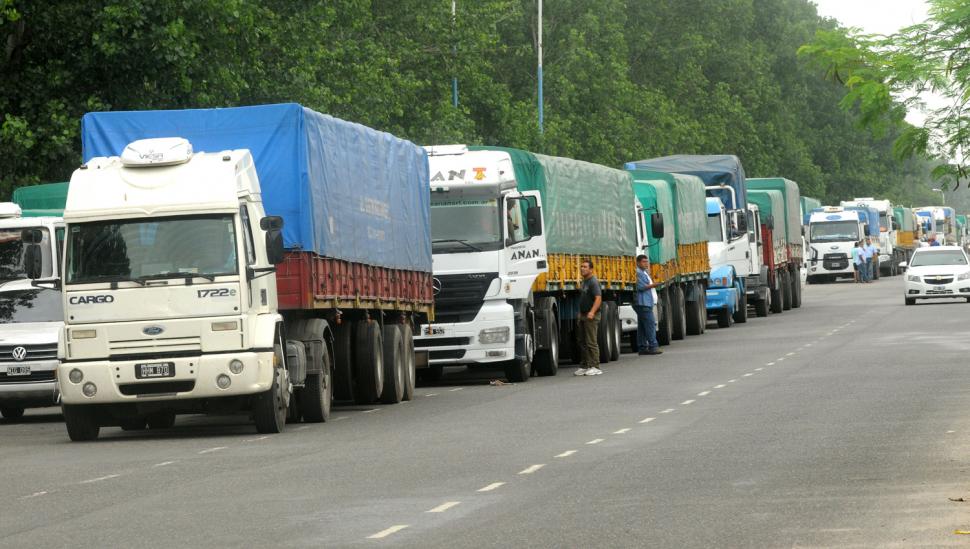 Paro de camioneros en todo el país
