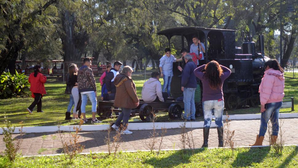 Anuncian un Día del Padre soleado