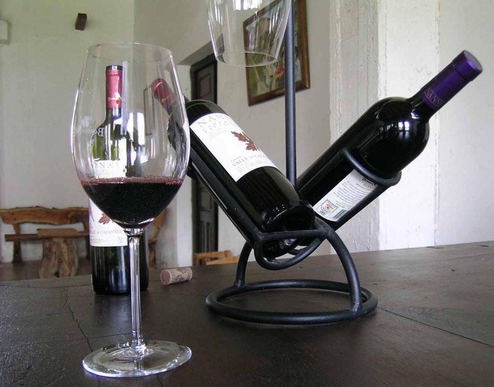 Más de tres copas de vino al día pueden causar cirrosis en 10 años