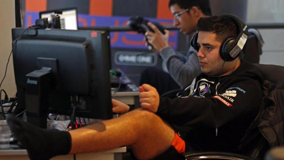Adictos a los videojuegos: 'paraba sólo para dormir'
