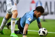 Garra charrúa: Nández fue a trabar con la cabeza