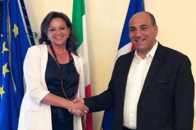 Manzur estrecha lazos con productores italianos