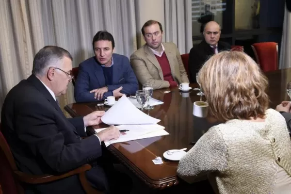 La Provincia garantiza fondos a una intendencia de Cambiemos