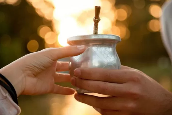 Comenzarán a vender yerba mate con cannabis en Uruguay