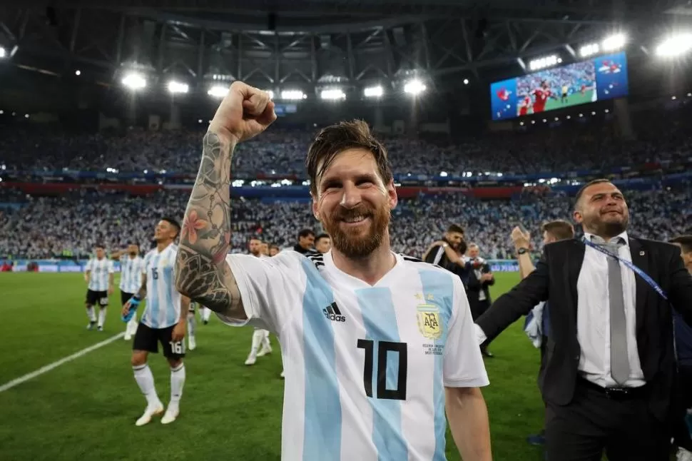 EL AS DE ESPADAS. Con Messi activado en “modo Mundial” todo sueño es posible; emergió con un golazo. fotos reuters