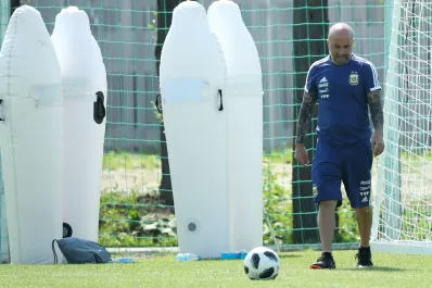 Pavón por Higuaín y Messi de falso 9, la variante que analiza Sampaoli