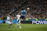 Cavani dejó su sello goleador por duplicado y Uruguay se metió en cuartos