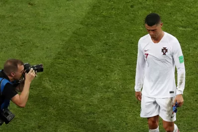 Al igual que Messi, “CR7” se fue de Rusia por la puerta de atrás
