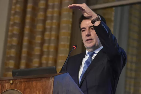 Melconian aseguró que el segundo semestre se pasará “a pechuguita de pollo y puré”