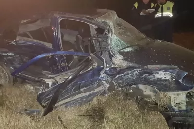 Seis heridos, entre ellos menores, luego de un fuerte choque entre dos autos