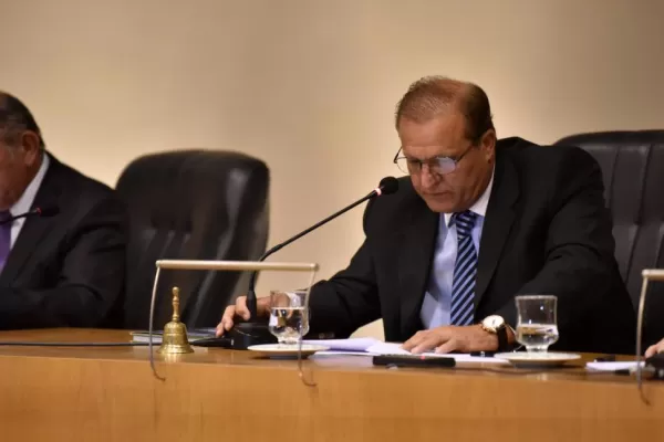 Cortalezzi tildó de “mamarracho” la Cuenta de Inversión de Alfaro
