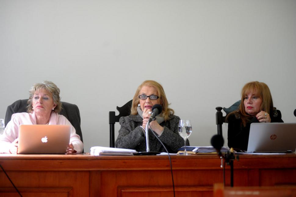 DECISIÓN FINAL. Freidenberg, al centro, preside las audiencias. Las juezas Arce, a su izquierda, y Molina, a su derecha, completan el tribunal de la Sala VI. la gaceta / foto de franco vera