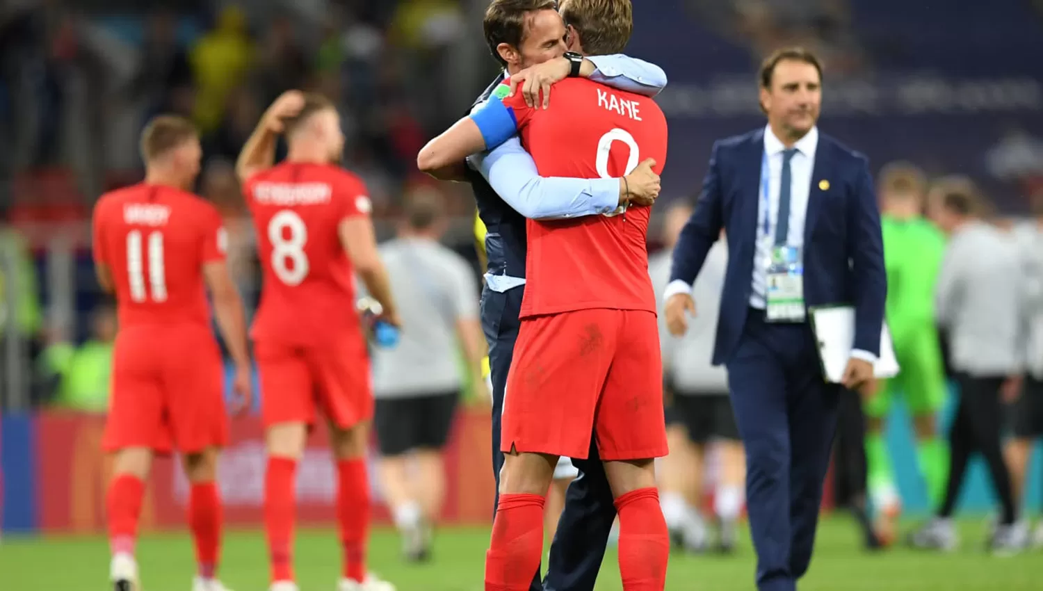 Gareth Southgate se fundió en un sentido abrazo con Harry Kane.
FOTO TOMADA DE ES.FIFA.COM