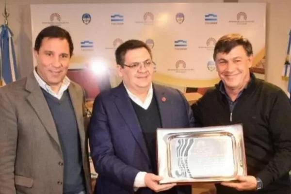 Distinciones para Hourcade y Garretón