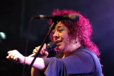 Mariel le canta a su Tucumán amado