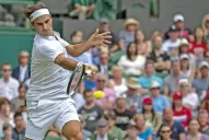 Federer, que sigue sigue avanzando en Wimbledon, no para de igualar marcas