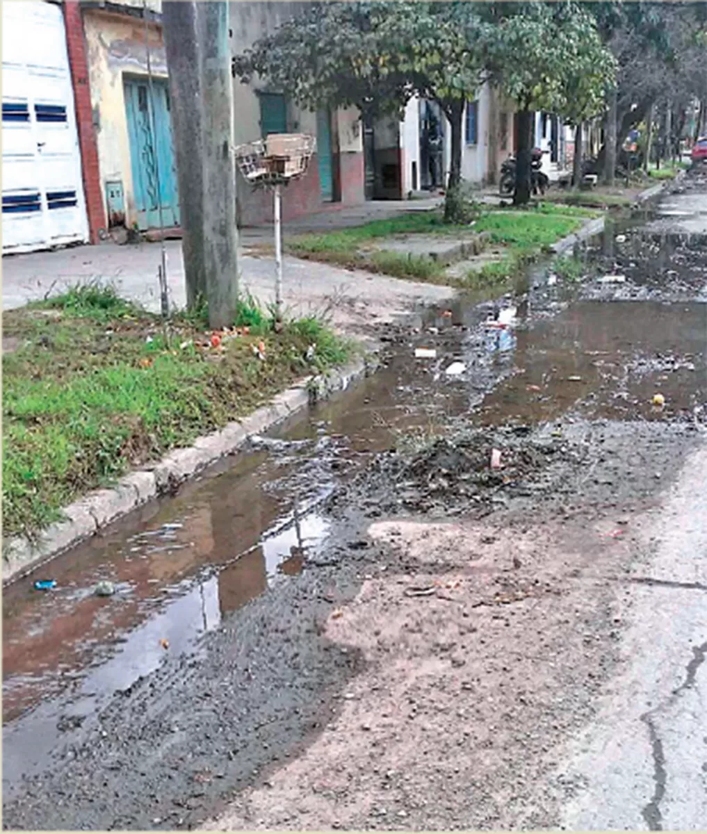 Se pierde agua potable en Tafí Viejo