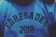 Lenguaje inclusivo: aparecieron los primeros buzos de egresades