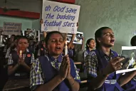 Aún quedan cinco chicos en la cueva de Tailandia y hoy reinician el rescate