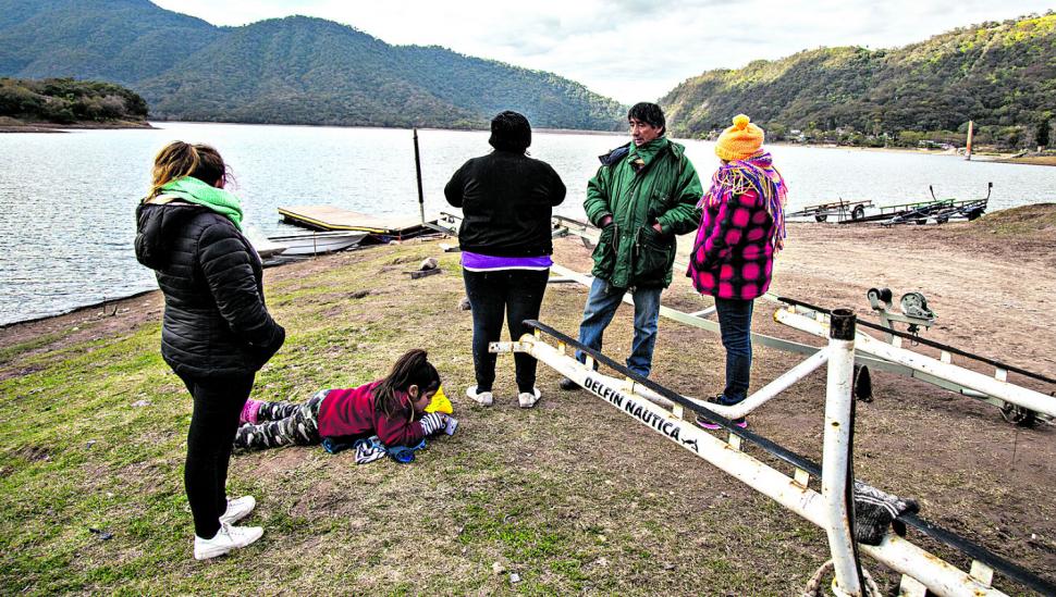Búsqueda desesperada en el embalse
