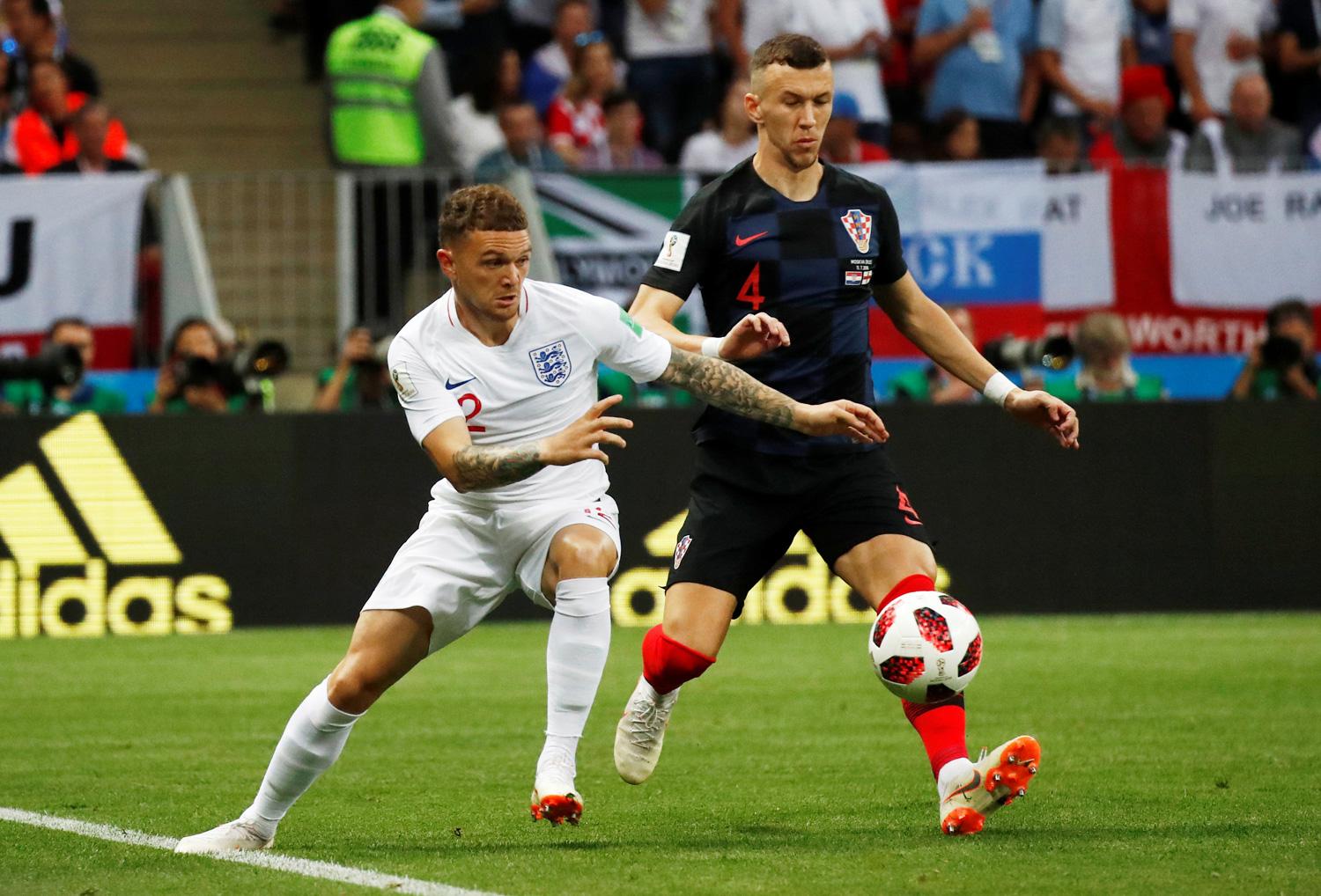 FRENTE A FRENTE. Inglaterra vs Croacia, juegan la segunda semifinal. (REUTERS)
