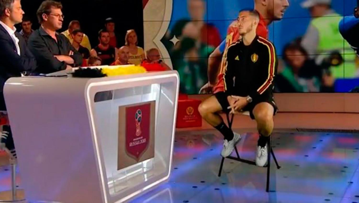 ¡ES UN HOLOGRAMA! Hazard fue entrevistado en vivo en un programa belga, mientras se encontraba en Rusia. (CAPTURA DE VIDEO)