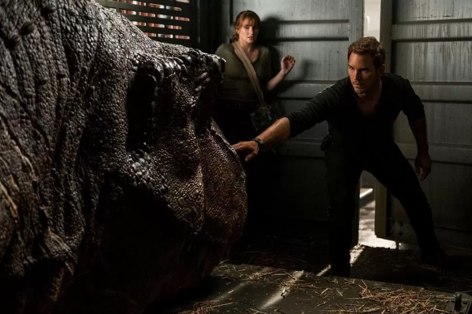 JURASSIC WORLD