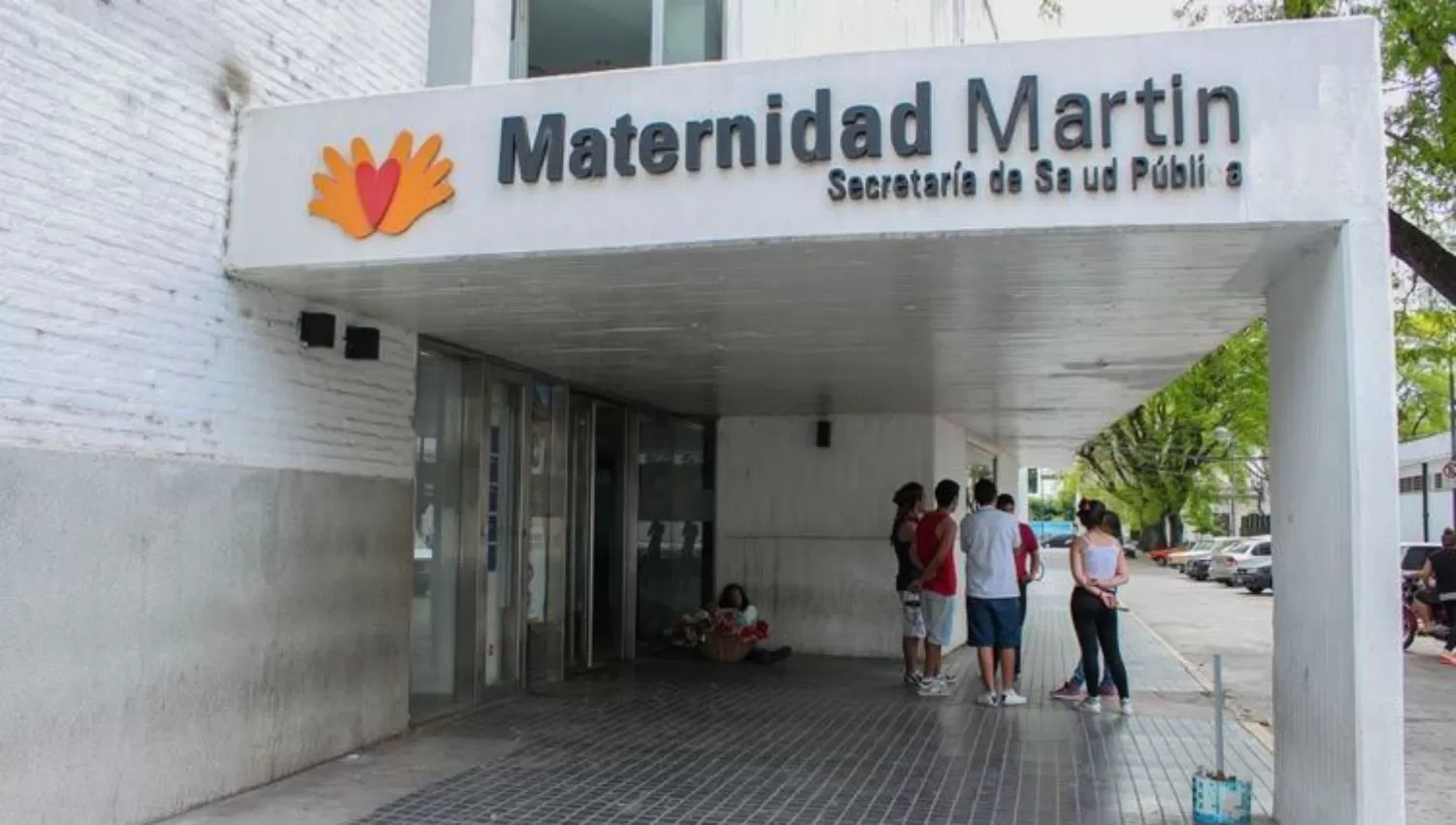 Hallaron un bebé en la basura en Rosario: su mamá fue a reclamarlo horas después