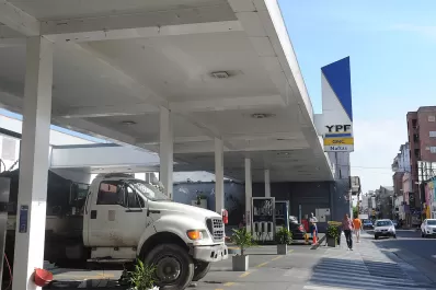 Con cupos y precios fluctuantes, hay incertidumbre en las estaciones de servicio