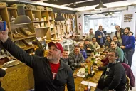 ¡Feliz día! Cómo hacen los grupos de amigos para que juntarse sea un hábito