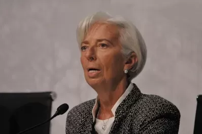 El avión en el que viajaba la directora del FMI tuvo que aterrizar de emergencia en Ezeiza