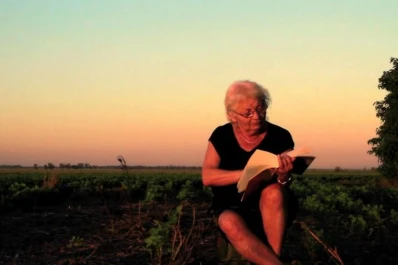 La poesía, pequeña voz que se hace lugar entre tanto ruido