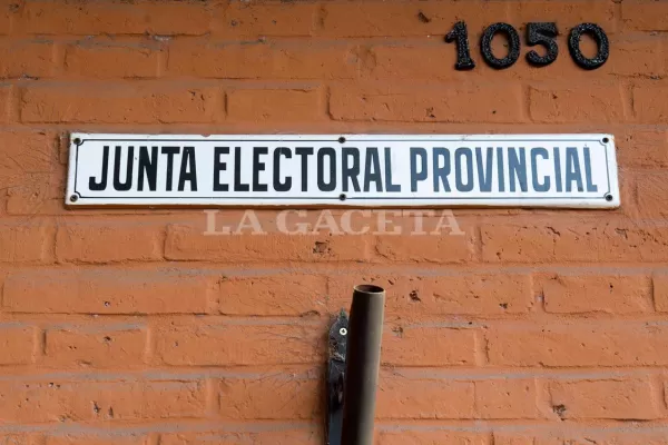 Opositores reclaman concursos para la Junta Electoral