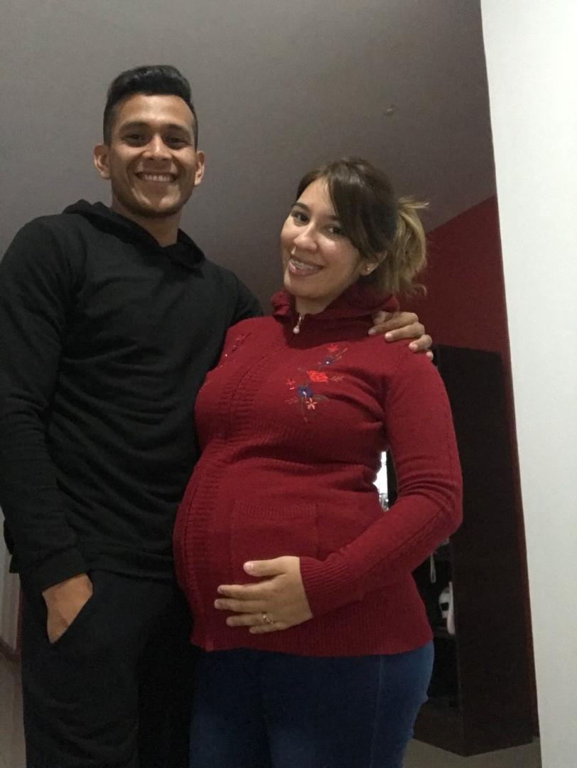 APOYO FAMILIAR. Diarte y su esposa Laura. El bebé nacerá en noviembre. 
