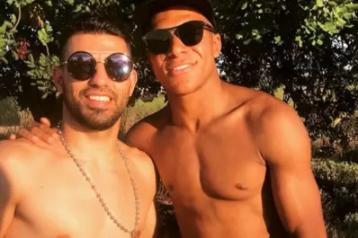 Ex rivales, nuevos amigos: el Kun Agüero y Mbappé
