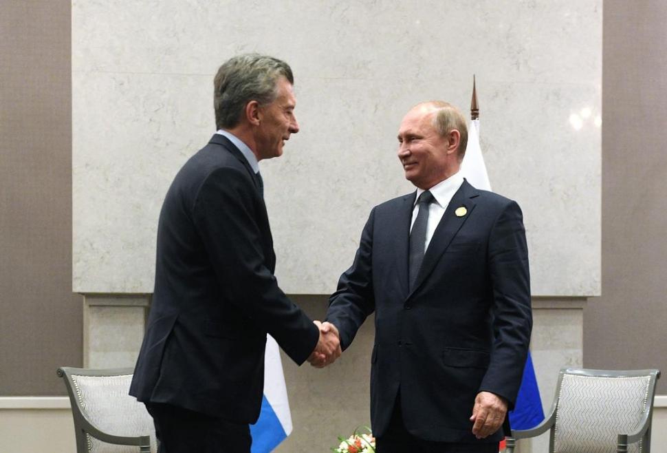 SALUDO CORDIAL. Mauricio Macri y Vladimir Putin manifestaron su intención de ampliar el comercio bilateral. reuters 