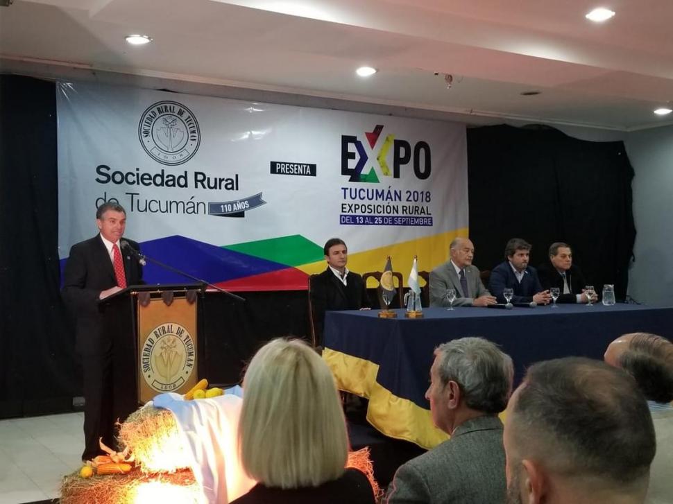 LANZAMIENTO. Murga, de la Rural, anuncia las actividades de la Expo Tucumán. Lo acompañan Sánchez, Fernández, Campero y Posse. sociedad rural de tucuman