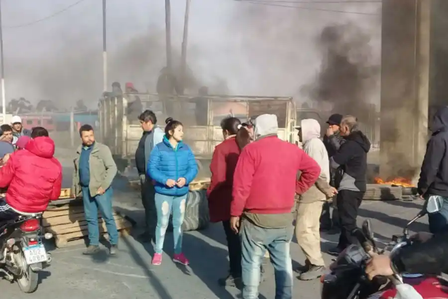 Obreros del ingenio San Juan resolvieron el conflicto y levantaron la protesta